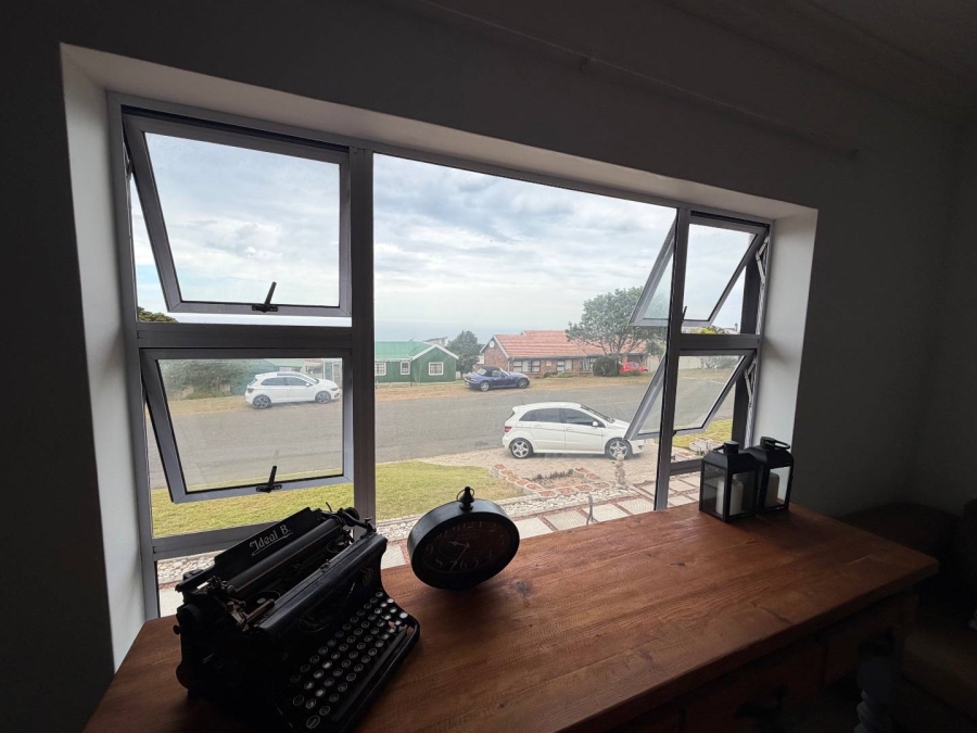 5 Bedroom Property for Sale in Dana Bay Western Cape